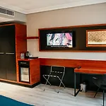 Grand Vaves Hotel 4*