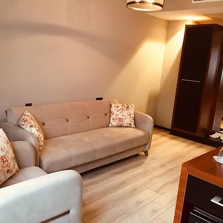 Grand Vaves Hotel