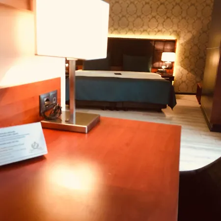 Grand Vaves Hotel