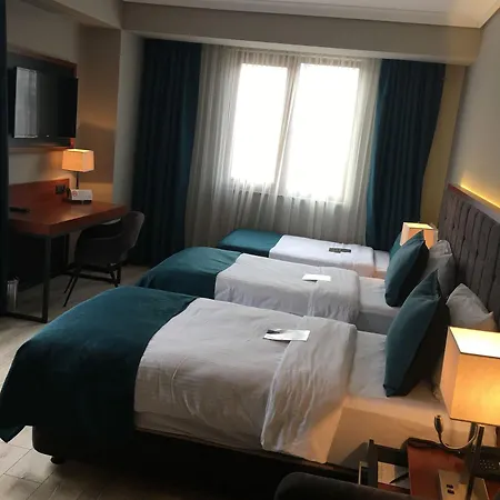 Hotel Grand Vaves