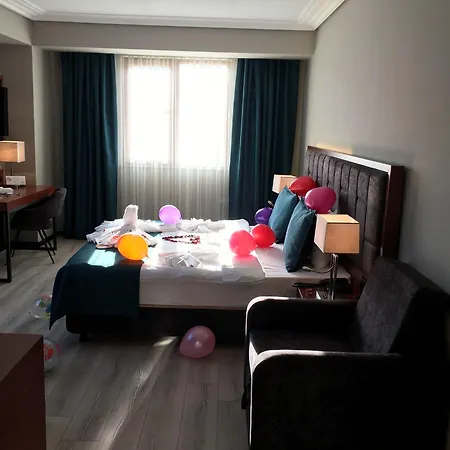Hotel Grand Vaves