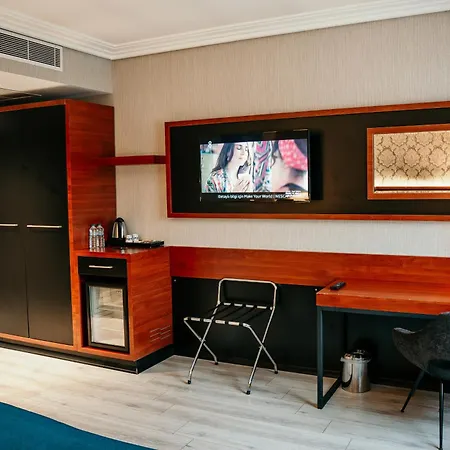 Hotel Grand Vaves 4*
