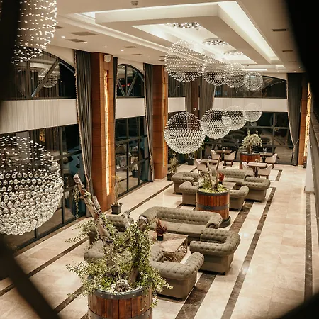 Grand Vaves 酒店 特拉布宗