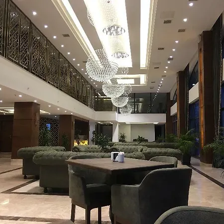 Hotel Grand Vaves