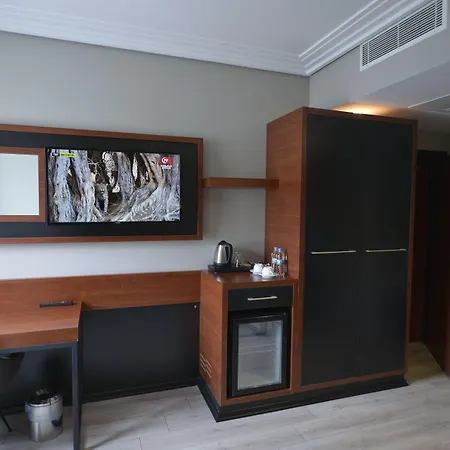 فندق غراند فافيز