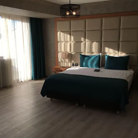 Ξενοδοχείο Grand Vaves